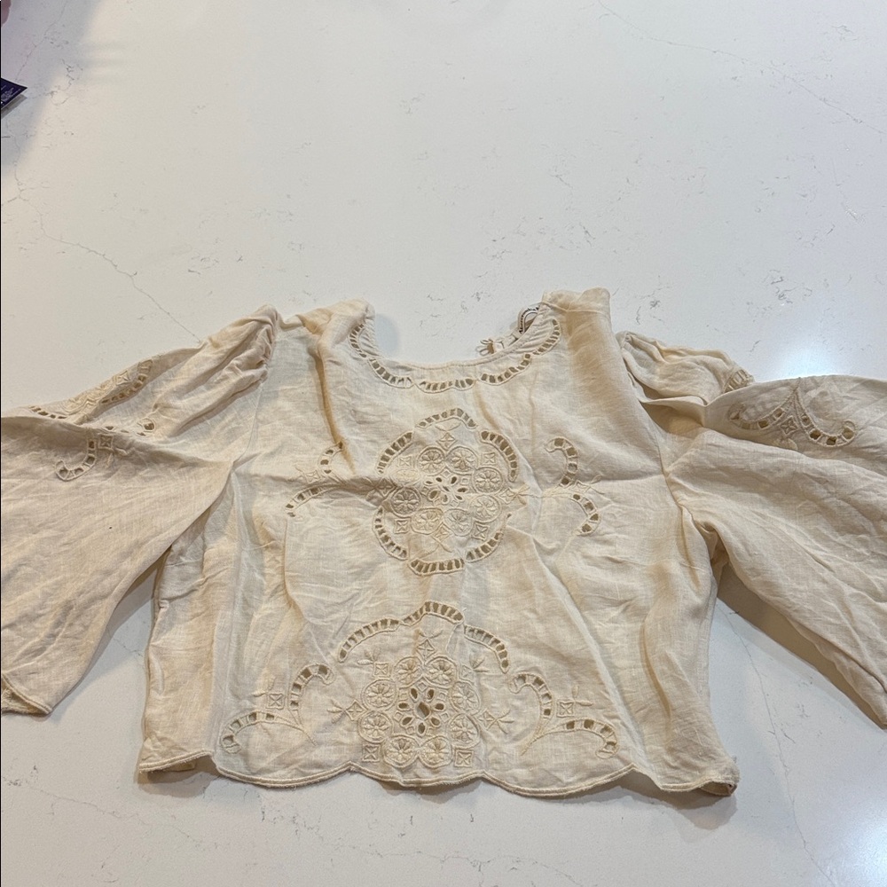 Abercrombie Cream lace top